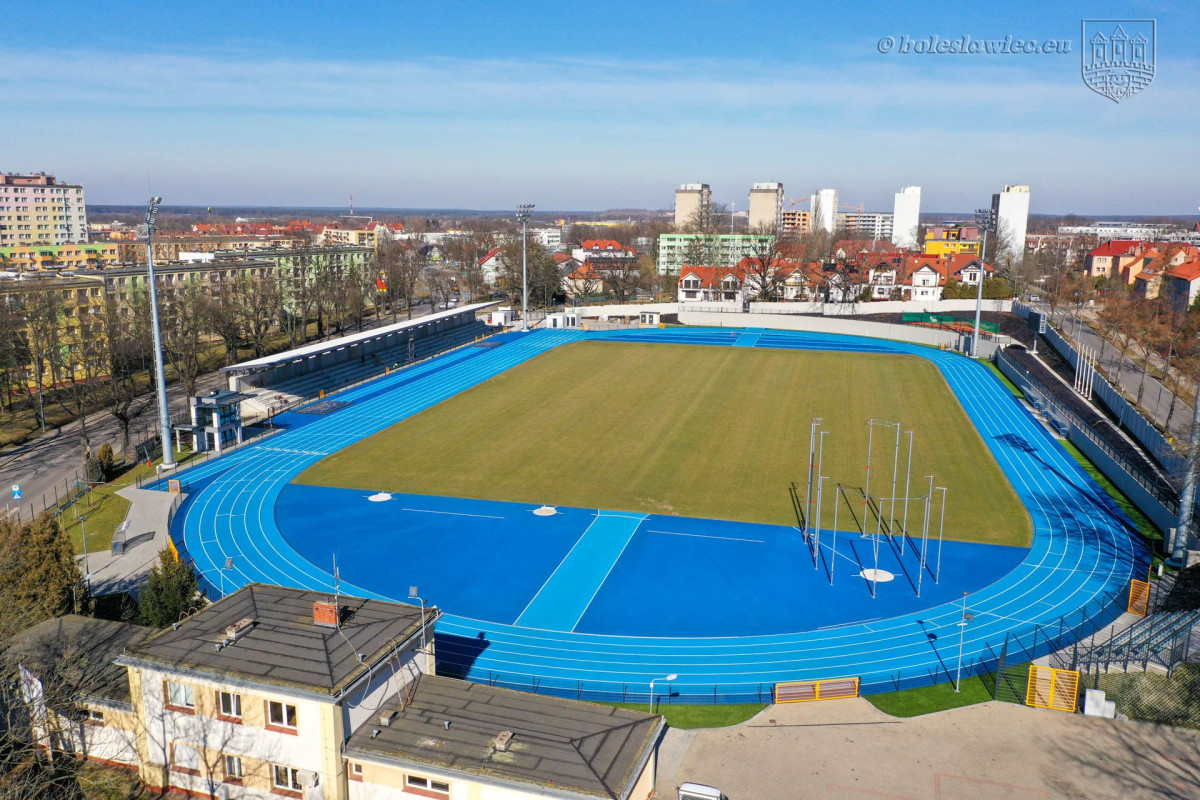 Stadion miejski w Bolesławcu niemal gotowy - marzec 2025