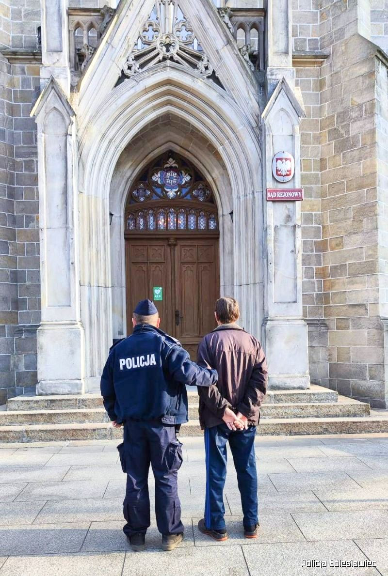 Ciężarówka i podejrzany