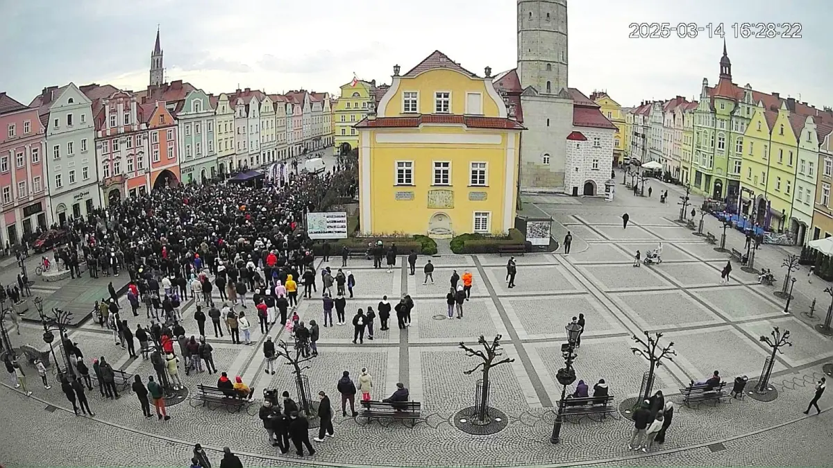 Spotkanie ze Sławomirem Mentzenem na bolesławieckim rynku