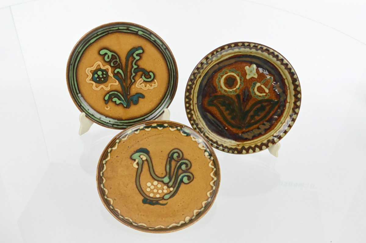 Izabela Zdrzałka, Talerze dekoracyjne, l. 1956-1957