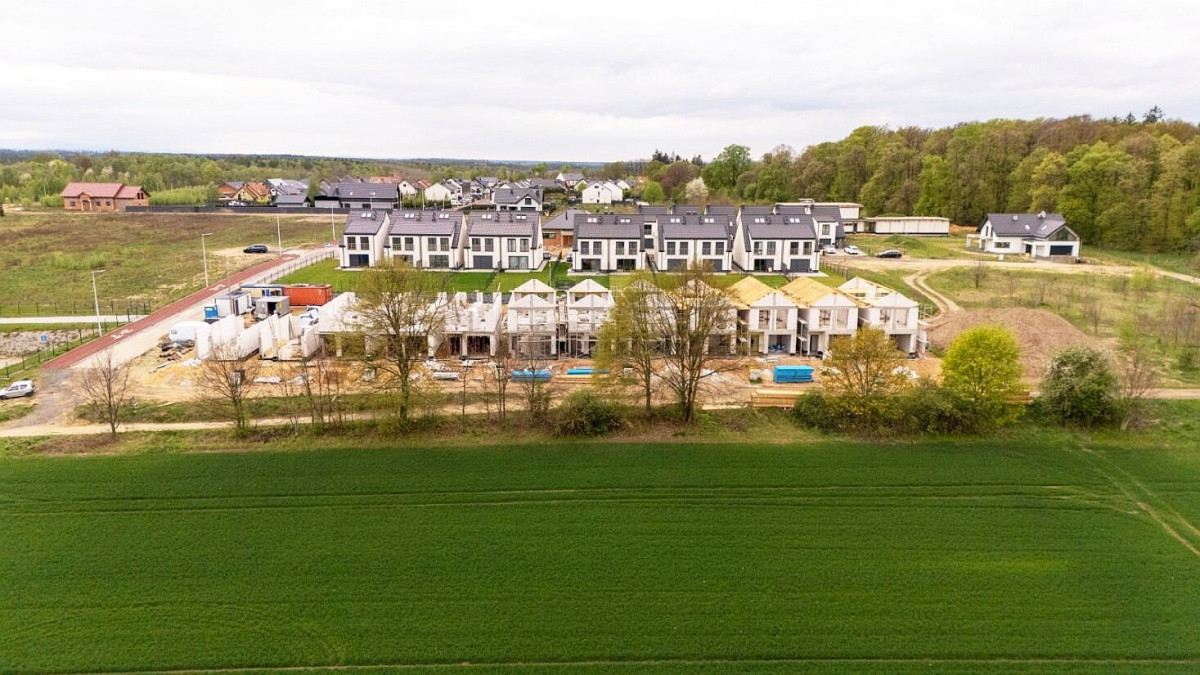 Dla Was budujemy nowe domy na Koziej Górce w Bolesławcu. Zobaczcie postępy prac