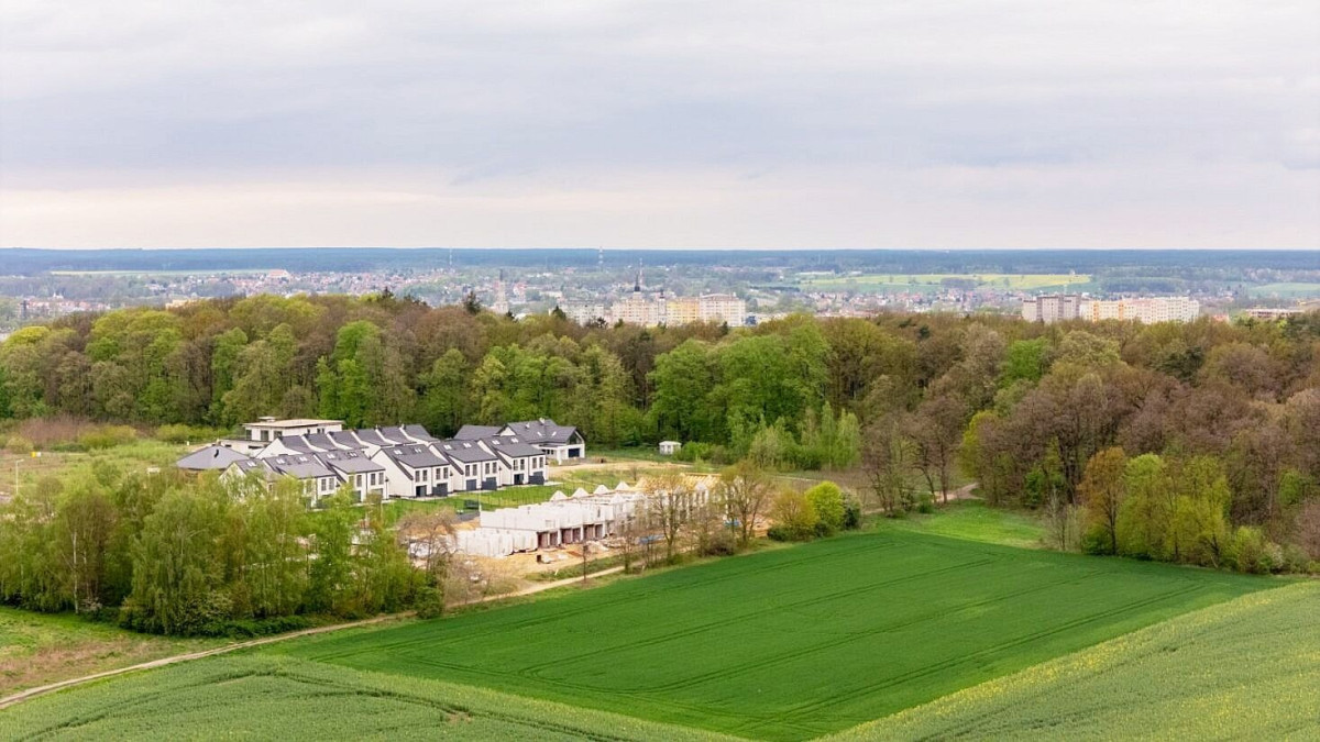 Dla Was budujemy nowe domy na Koziej Górce w Bolesławcu. Zobaczcie postępy prac