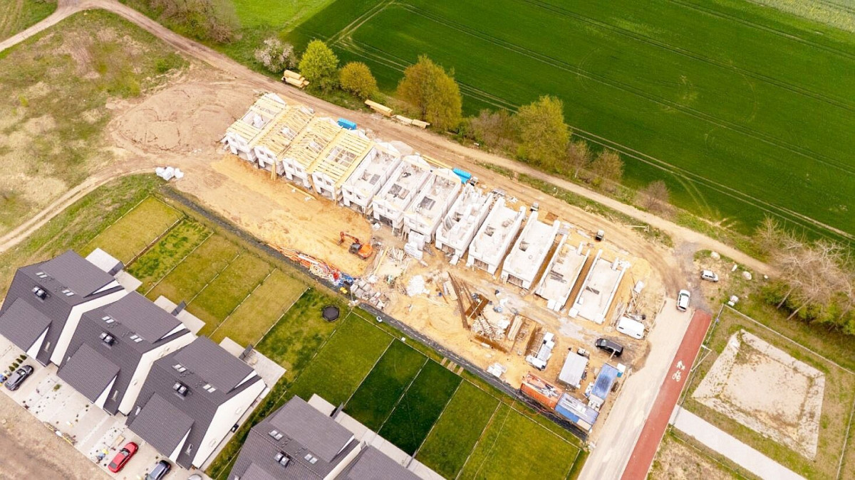Dla Was budujemy nowe domy na Koziej Górce w Bolesławcu. Zobaczcie postępy prac