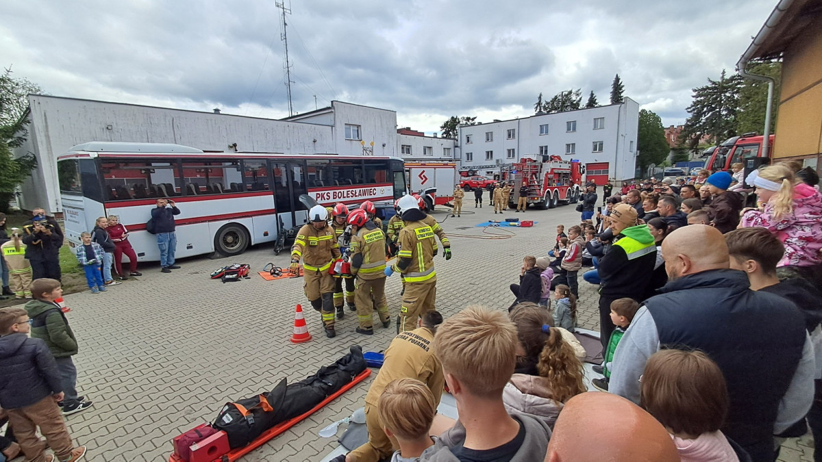 Pokazowa akcja ratownicza - Dzień Strażaka 2025