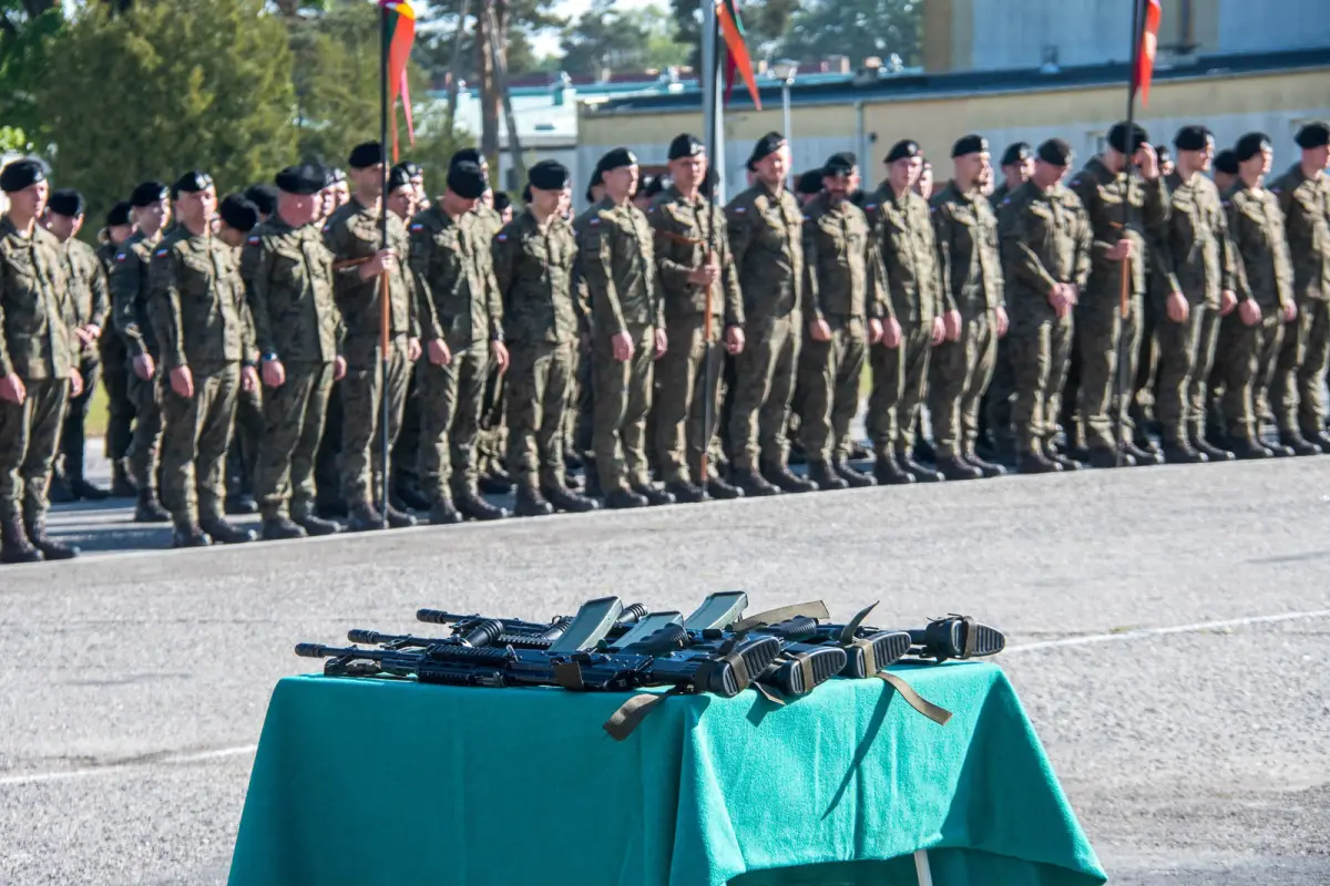 Uroczystość w 10 Brygadzie Kawalerii Pancernej w Świętoszowie