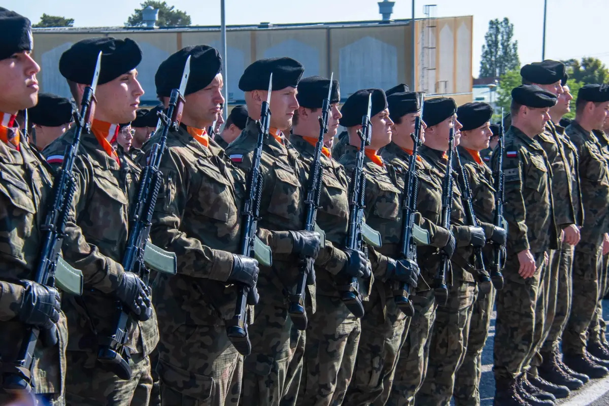 Uroczystość w 10 Brygadzie Kawalerii Pancernej w Świętoszowie