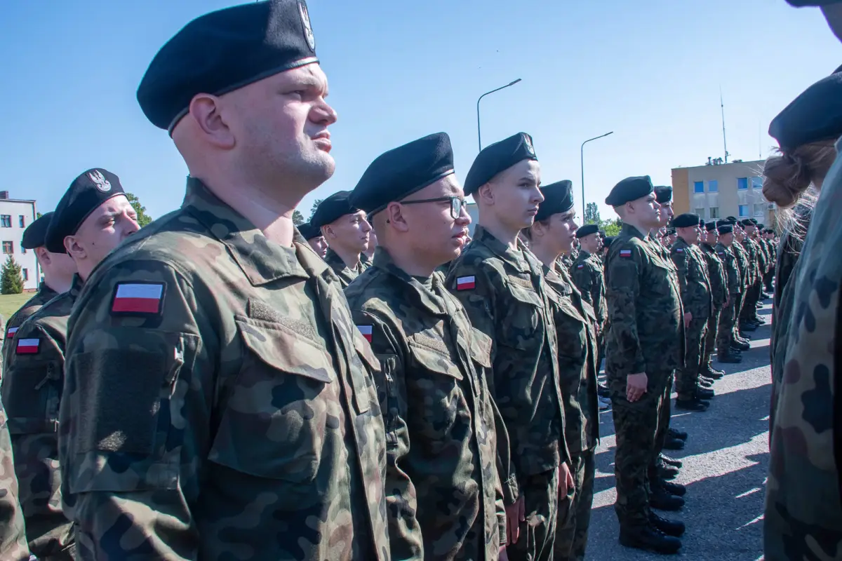 Uroczystość w 10 Brygadzie Kawalerii Pancernej w Świętoszowie