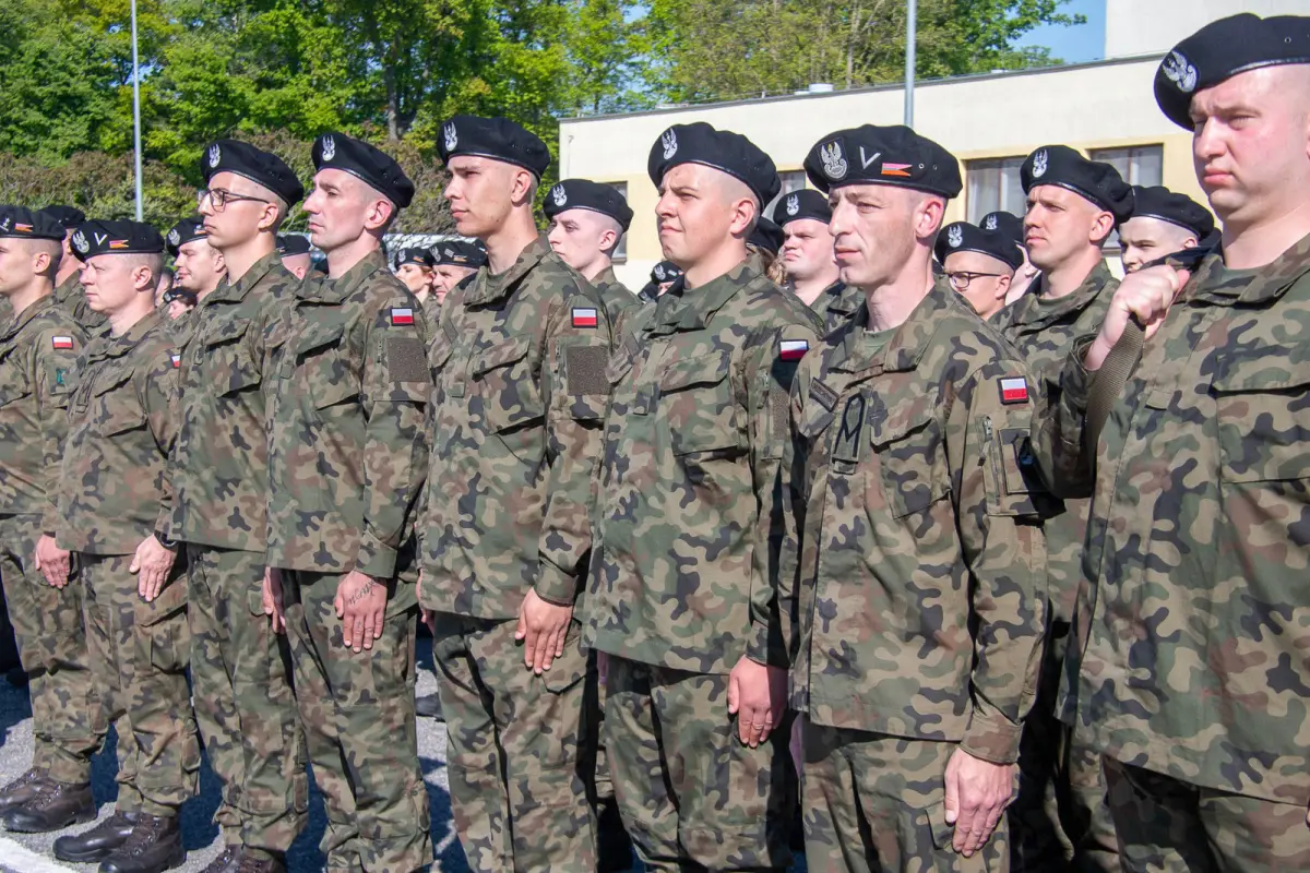 Uroczystość w 10 Brygadzie Kawalerii Pancernej w Świętoszowie