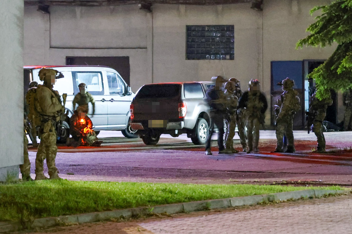 Ćwiczenia militarne przy Zakładzie Energetyki Cieplnej w Bolesławcu