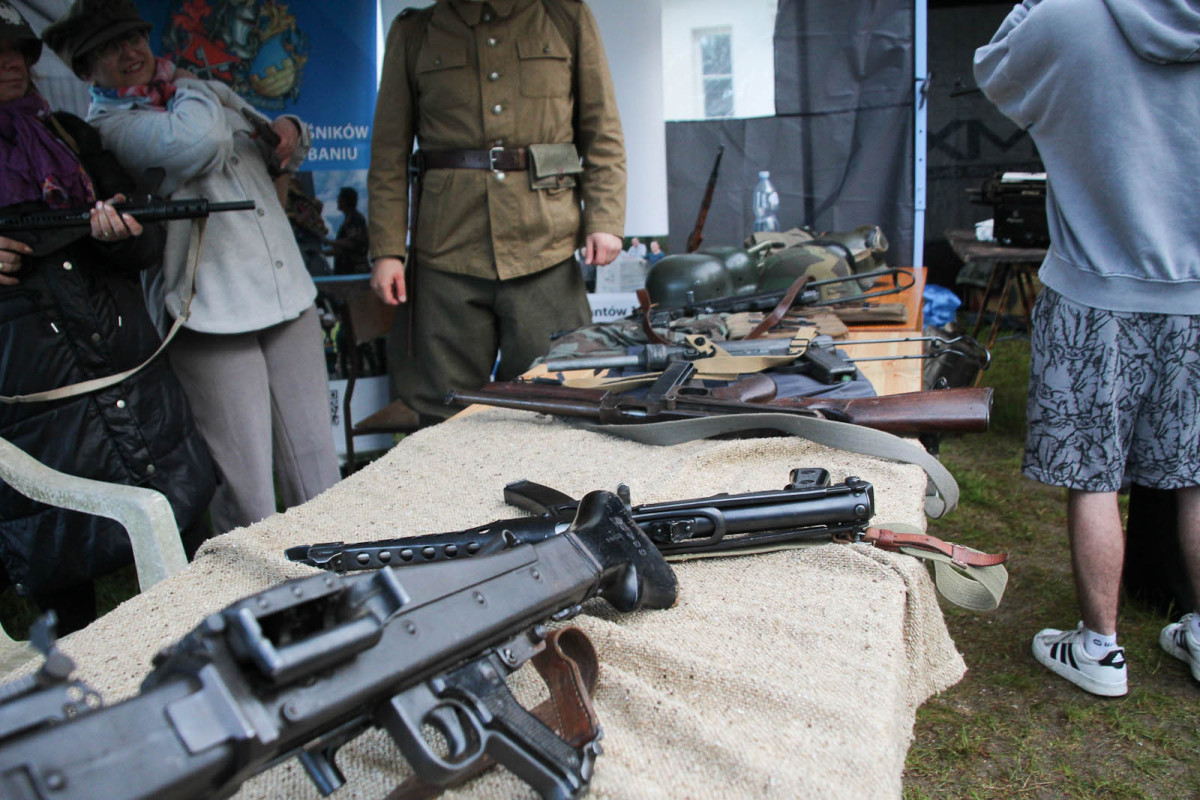 Inscenizacja walki Polaków z Niemcami z czasów II wojny światowej