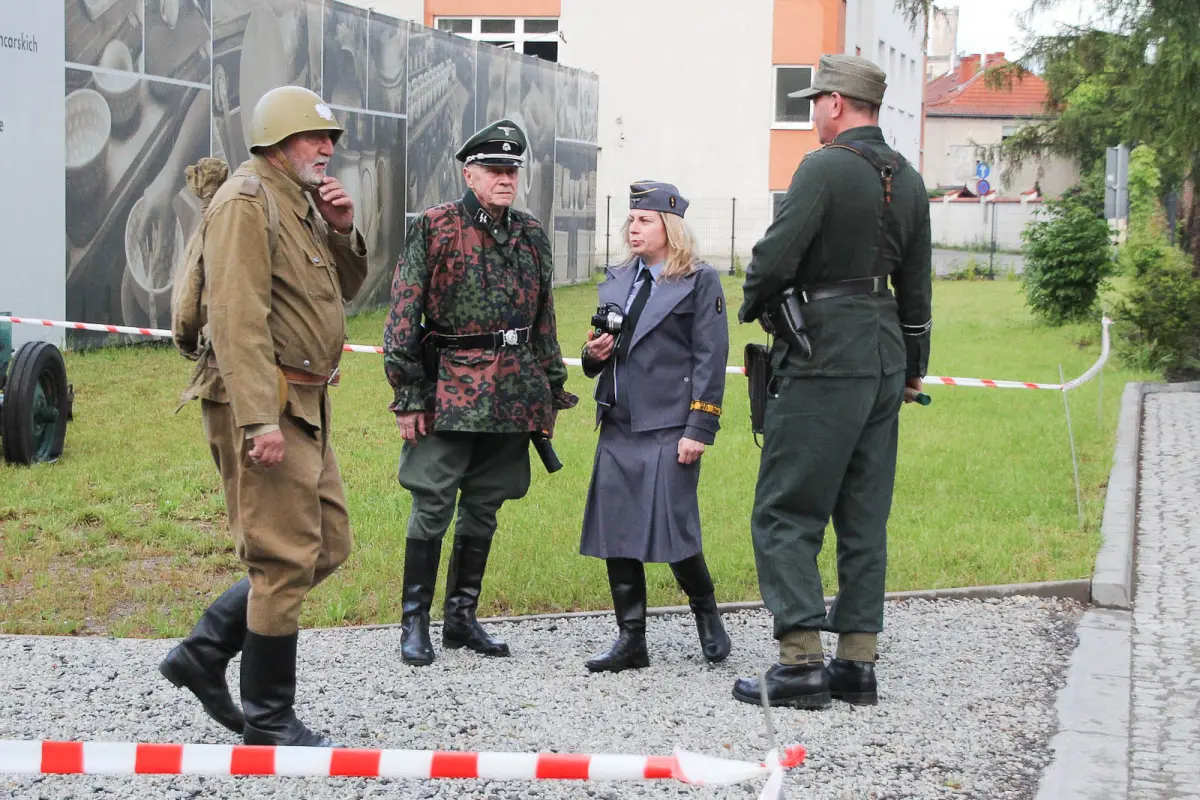 Inscenizacja walki Polaków z Niemcami z czasów II wojny światowej