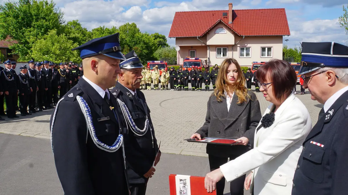 Урочистість