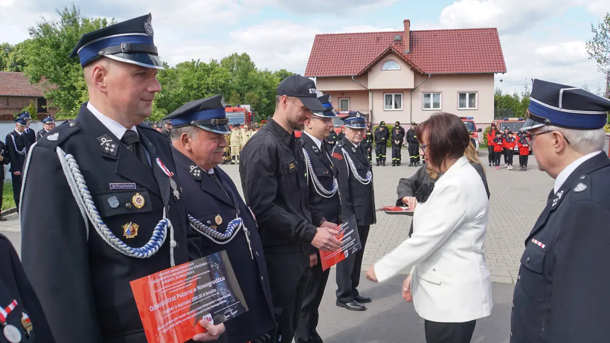 Урочистість