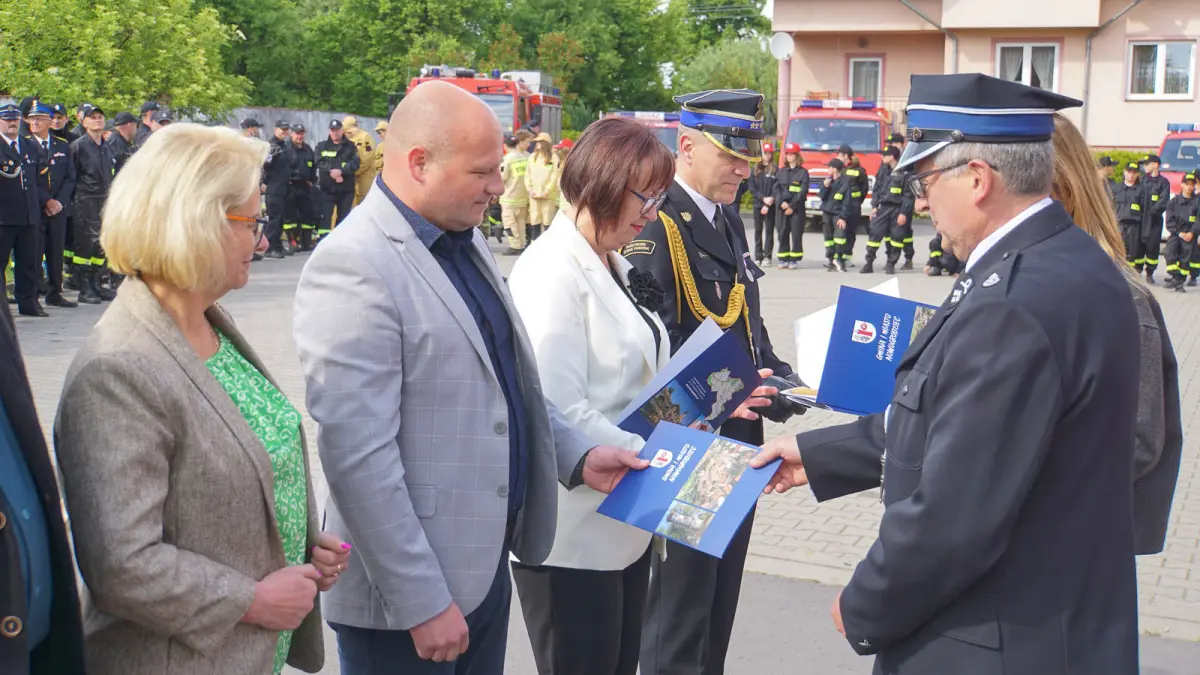 Урочистість