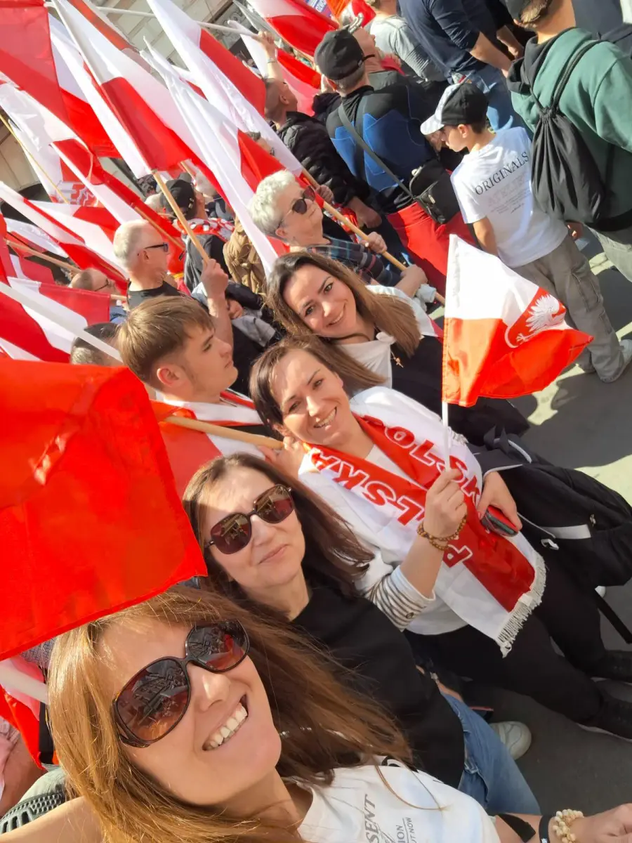 Uczestnicy marszu Karola Nawrockiego