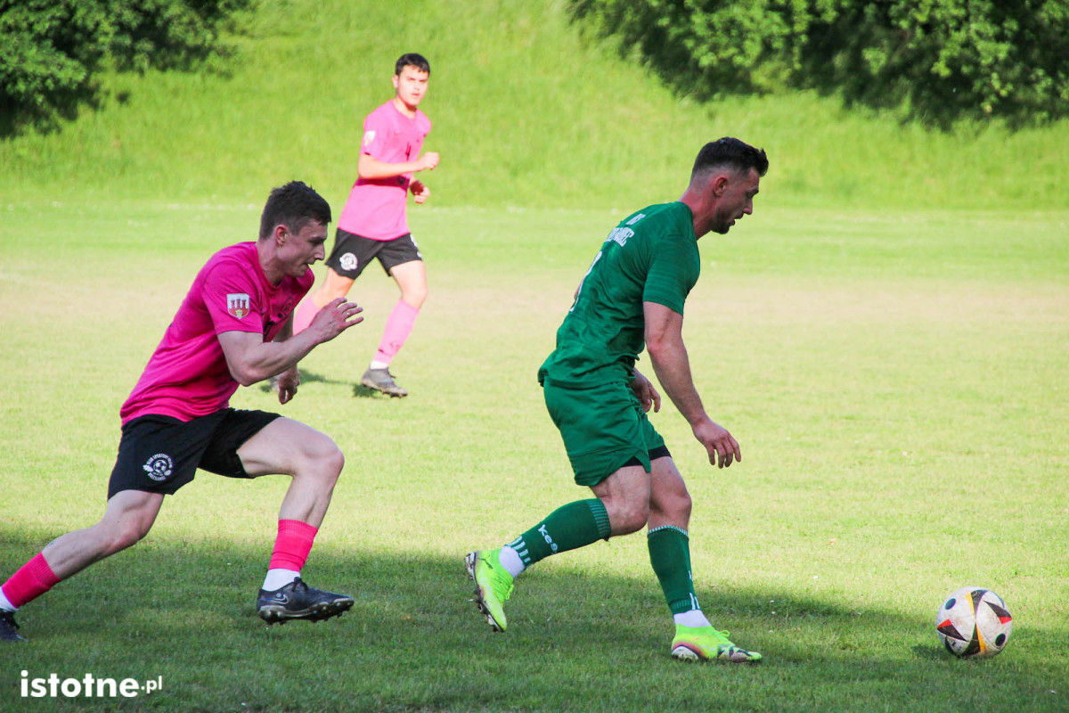 Galeria z meczu BKS II Bolesławiec - KS Kolonia Bolesławiec