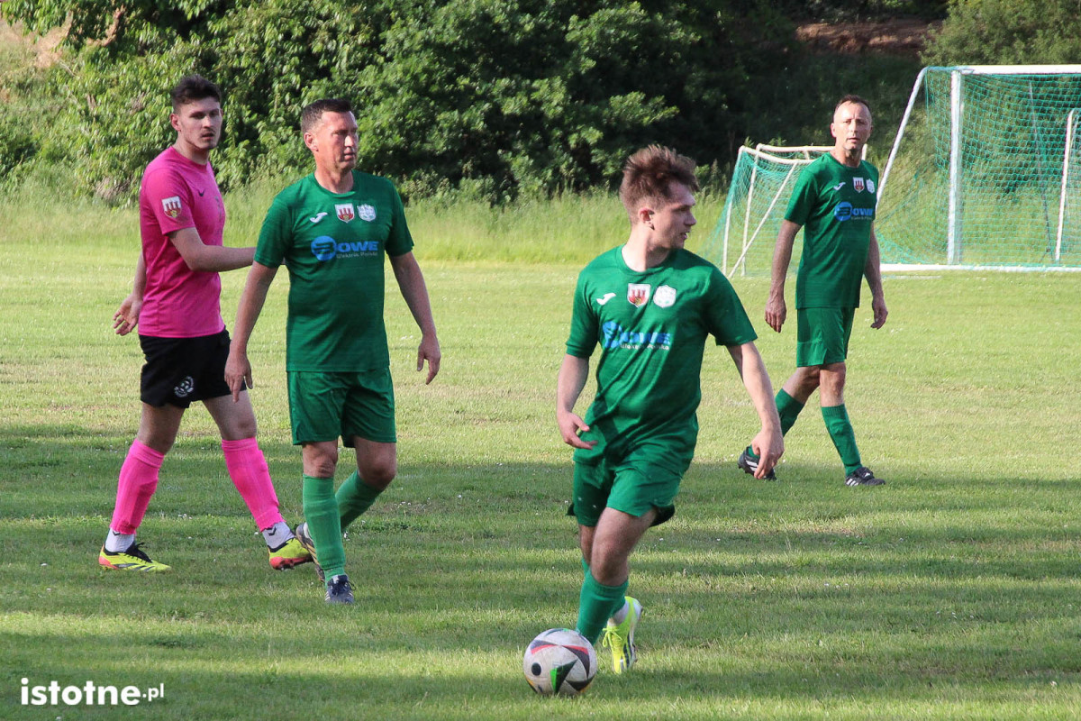 Galeria z meczu BKS II Bolesławiec - KS Kolonia Bolesławiec