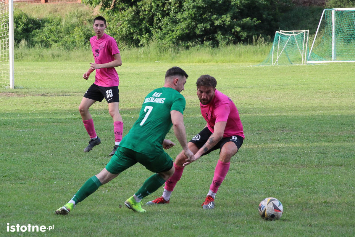 Galeria z meczu BKS II Bolesławiec - KS Kolonia Bolesławiec