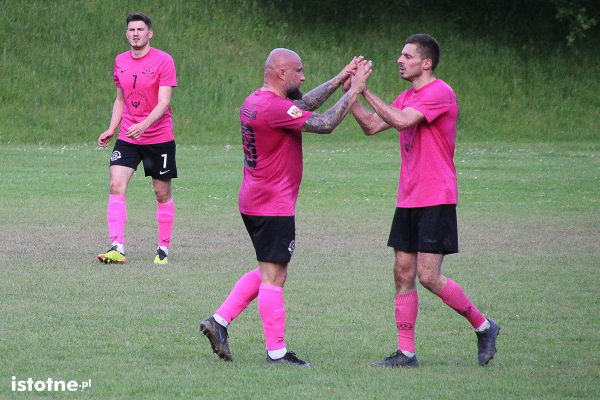 Galeria z meczu BKS II Bolesławiec - KS Kolonia Bolesławiec