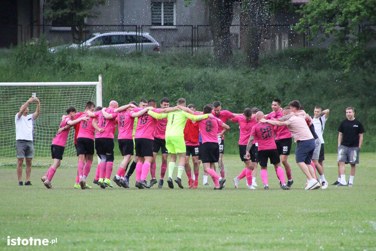 Galeria z meczu BKS II Bolesławiec - KS Kolonia Bolesławiec
