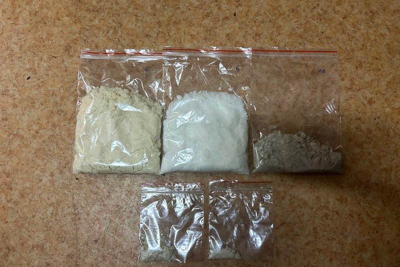 Wnętrze garażu i narkotyki