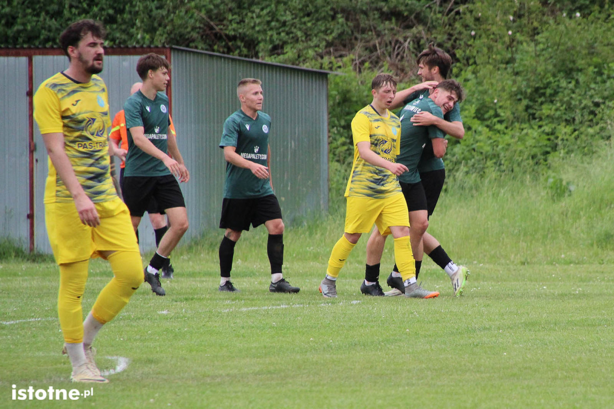 Galeria z meczu BKS Bolesławiec - Gryf Gryfów Śląski