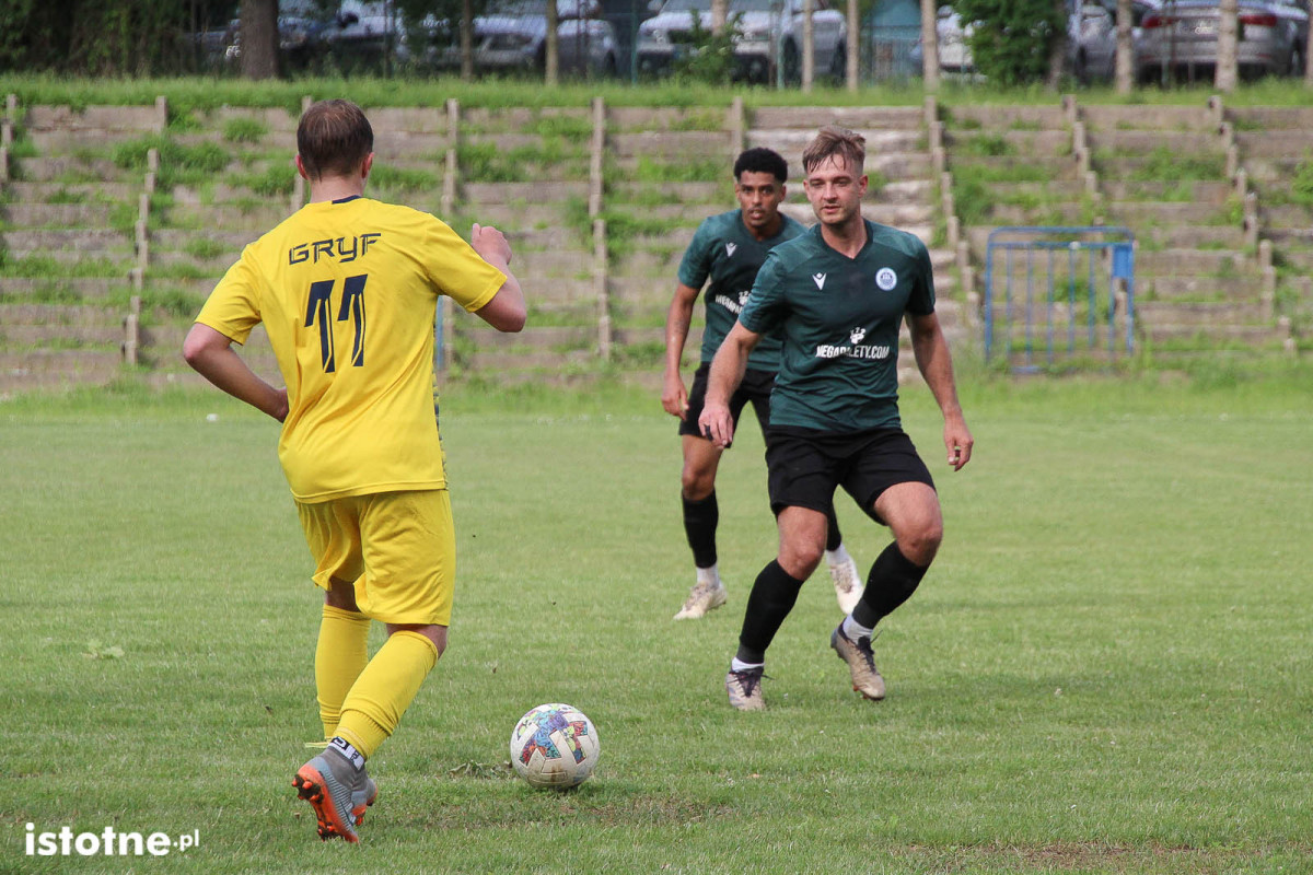 Galeria z meczu BKS Bolesławiec - Gryf Gryfów Śląski
