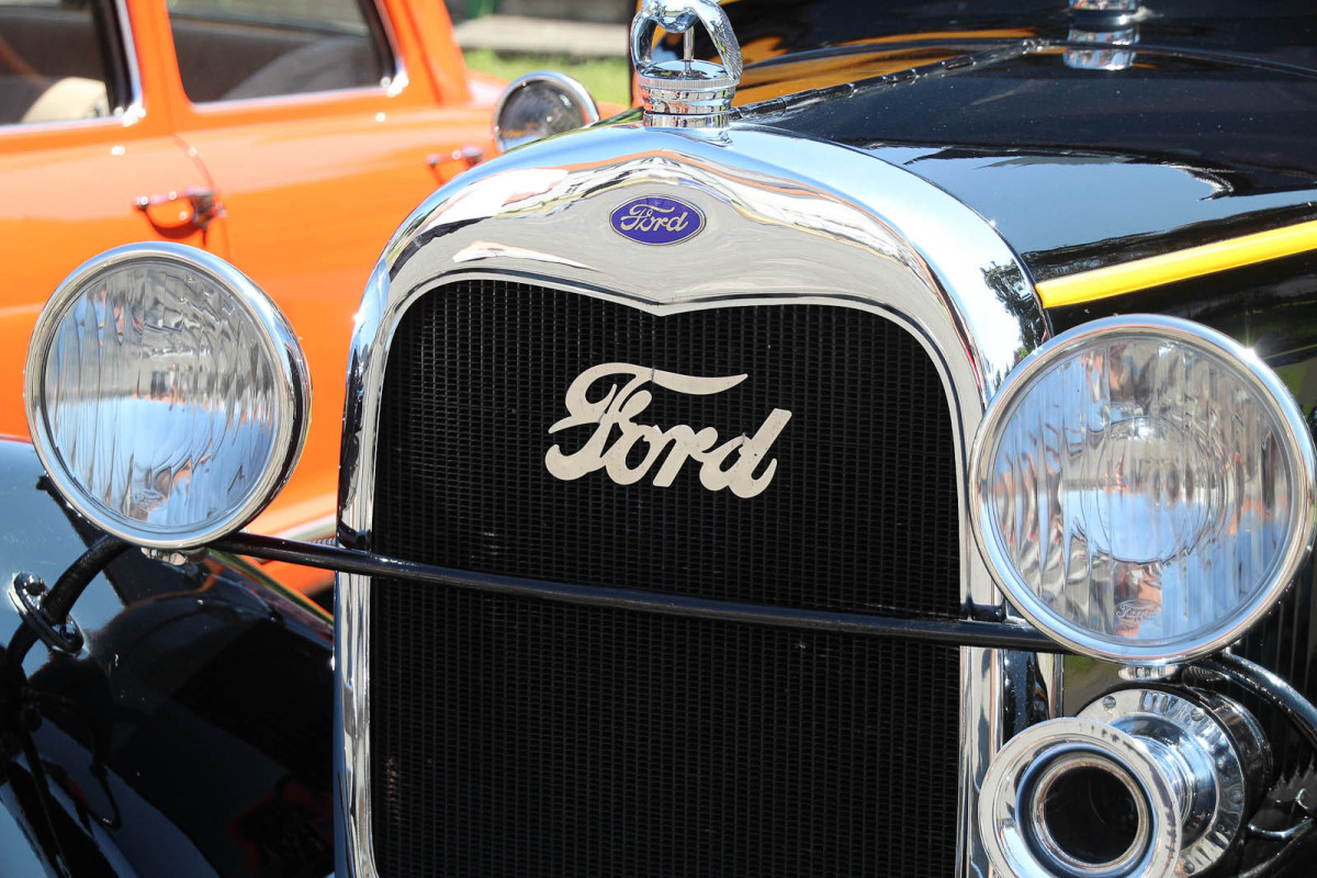 Zabytkowe pojazdy w Bolesławcu