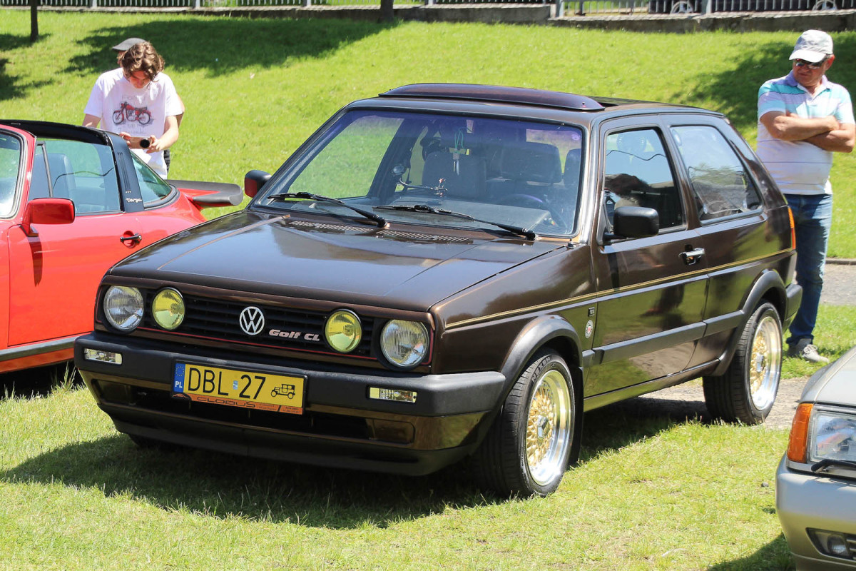 Zabytkowe pojazdy w Bolesławcu