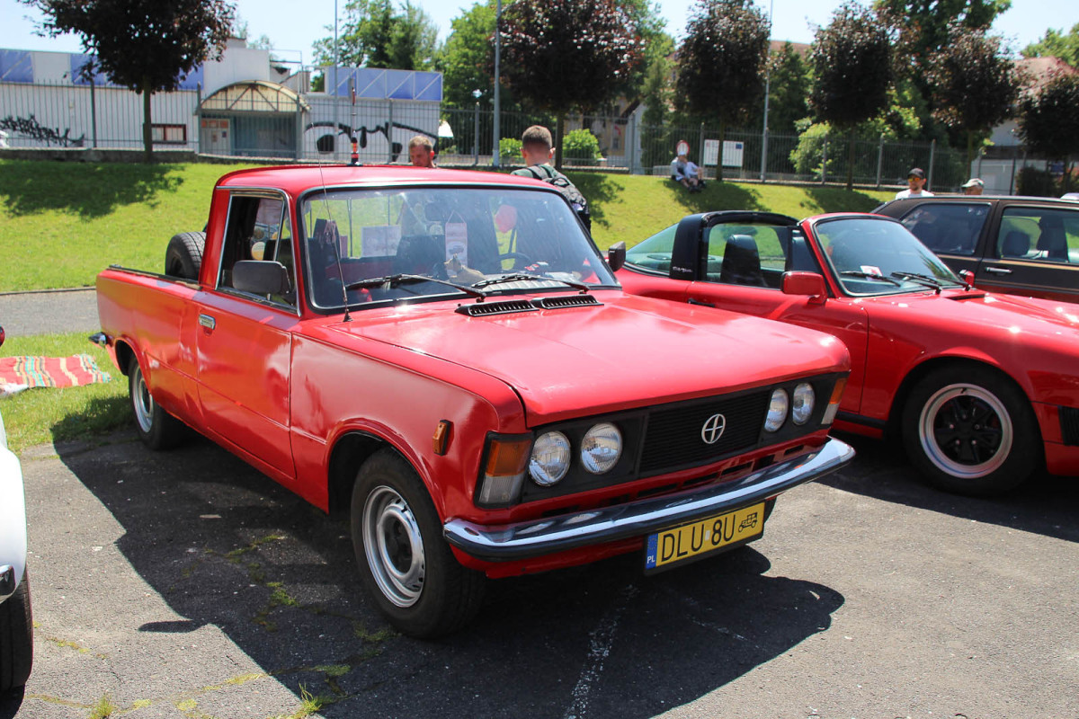 Zabytkowe pojazdy w Bolesławcu