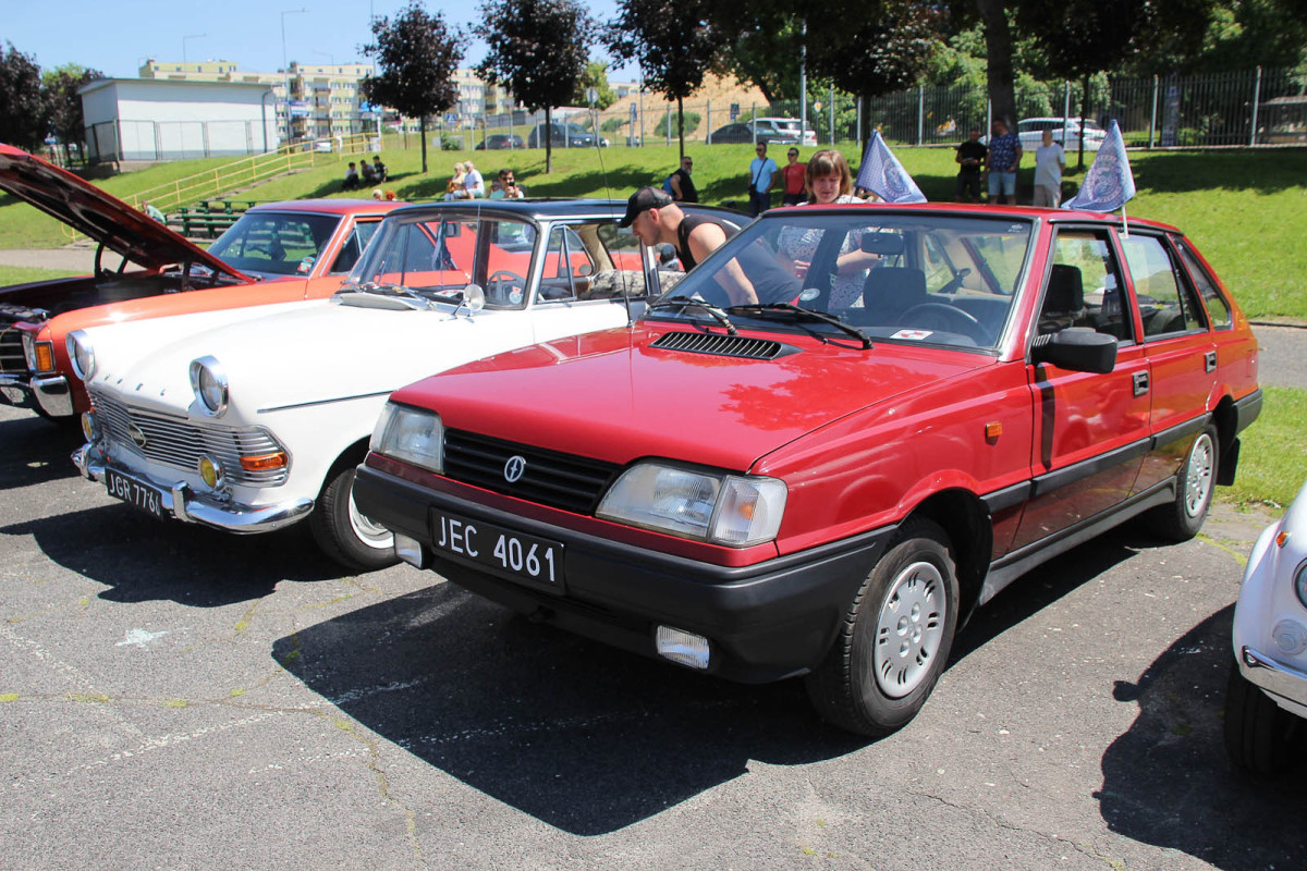 Zabytkowe pojazdy w Bolesławcu