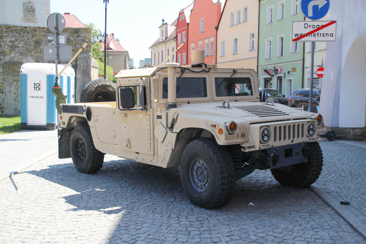 Święto 250-lecia powstania US Army na bolesławieckim rynku