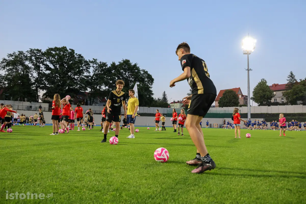 Uroczystość otwarcia stadionu w Bolesławcu