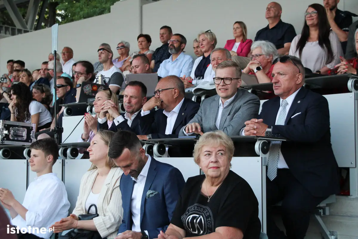 Uroczystość otwarcia stadionu w Bolesławcu