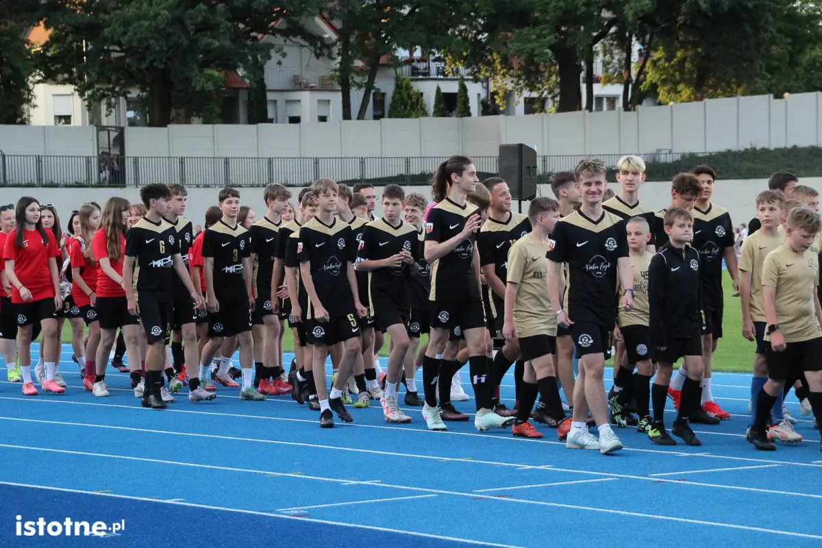 Uroczystość otwarcia stadionu w Bolesławcu