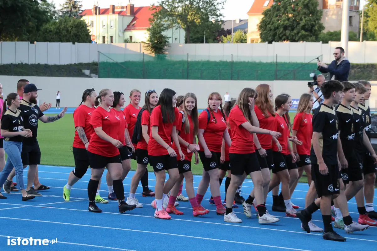 Uroczystość otwarcia stadionu w Bolesławcu