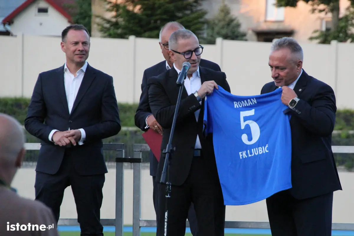 Uroczystość otwarcia stadionu w Bolesławcu