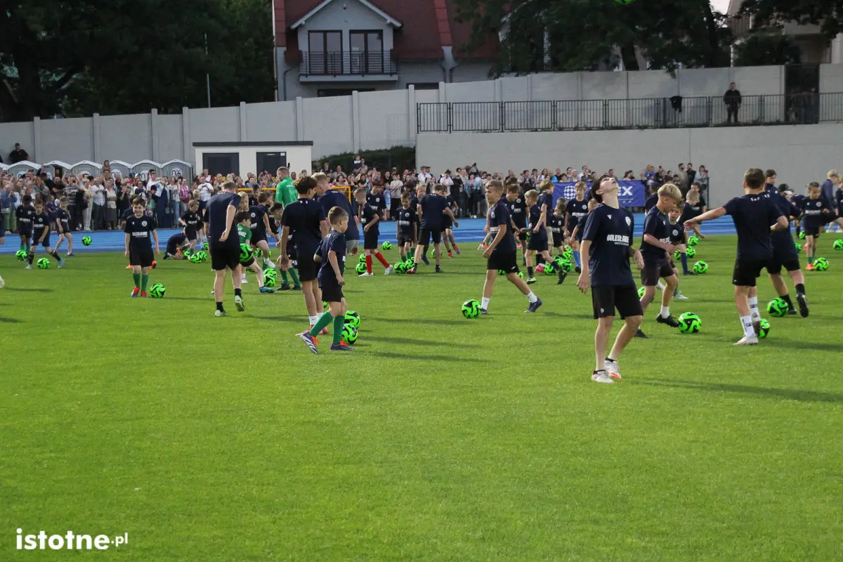 Uroczystość otwarcia stadionu w Bolesławcu