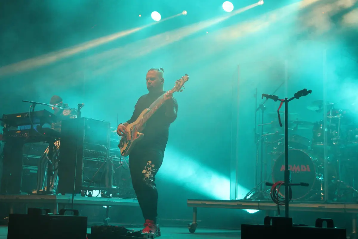 Koncert zespołu Kombi Łosowski oraz pokaz laserów