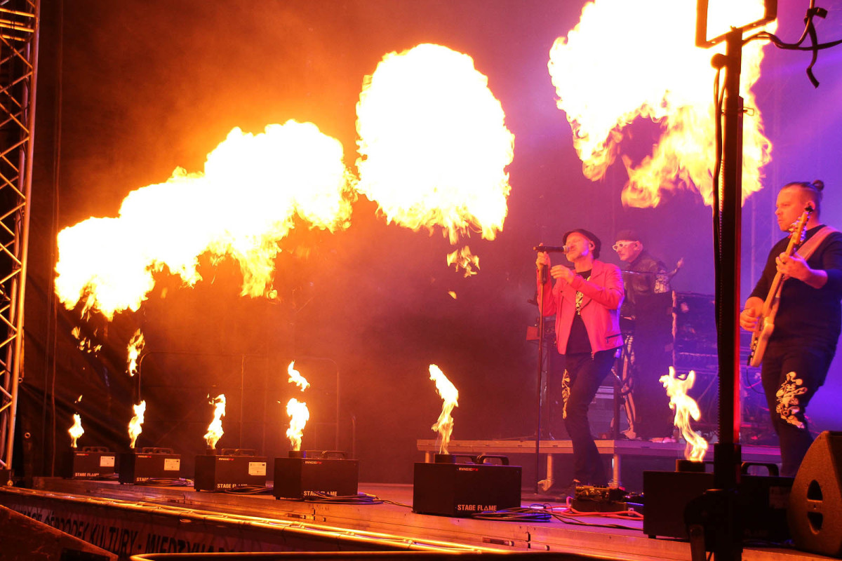 Koncert zespołu Kombi Łosowski oraz pokaz laserów