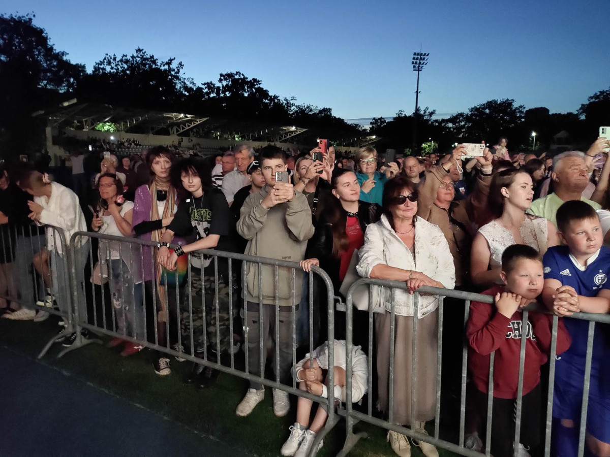 Koncert zespołu Kombi Łosowski oraz pokaz laserów