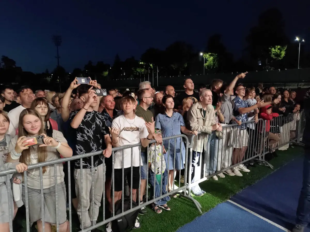 Koncert zespołu Kombi Łosowski oraz pokaz laserów