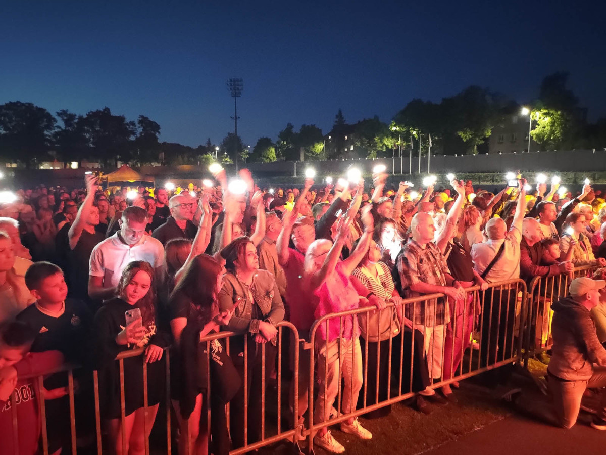 Koncert zespołu Kombi Łosowski oraz pokaz laserów