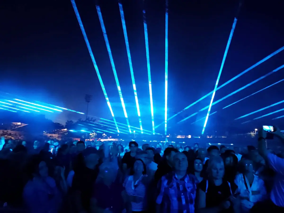 Koncert zespołu Kombi Łosowski oraz pokaz laserów
