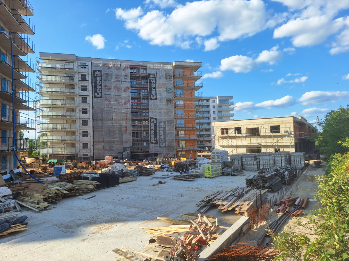 Budowa wieżowców przy ul. Hutniczej w Bolesławcu