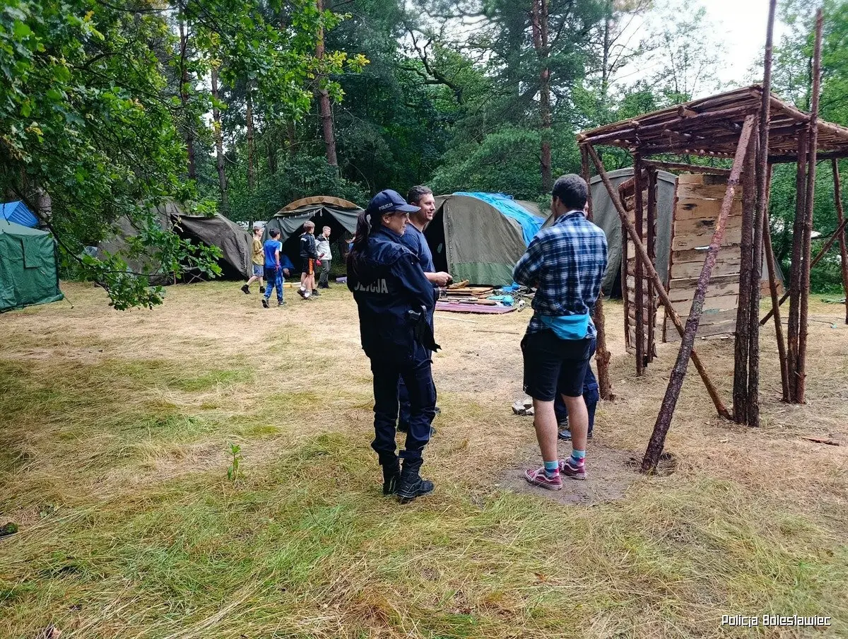Harcerze ewakuowani z obozowiska. Dla własnego bezpieczeństwa