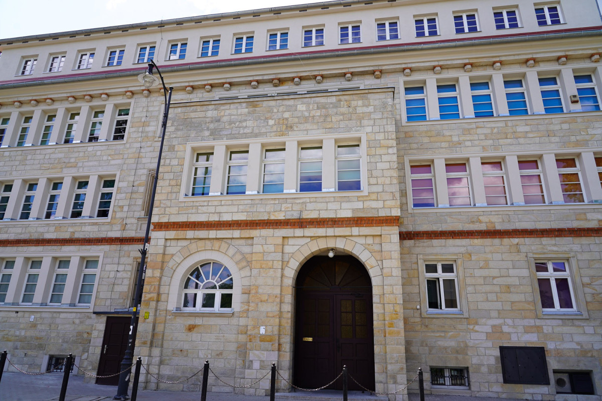 Renowacja elewacji zabytkowych budynków ZSOiZ w Bolesławcu