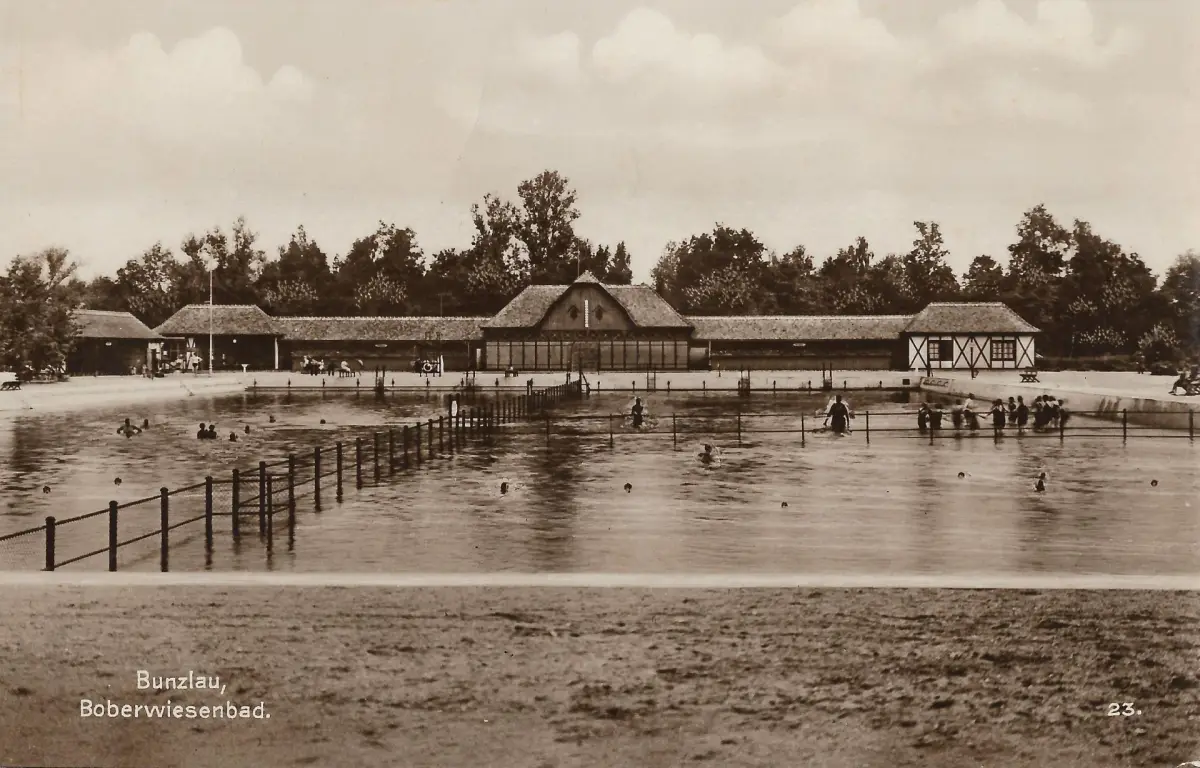 Outdoor pools by the Bóbr in Bunzlau before the war