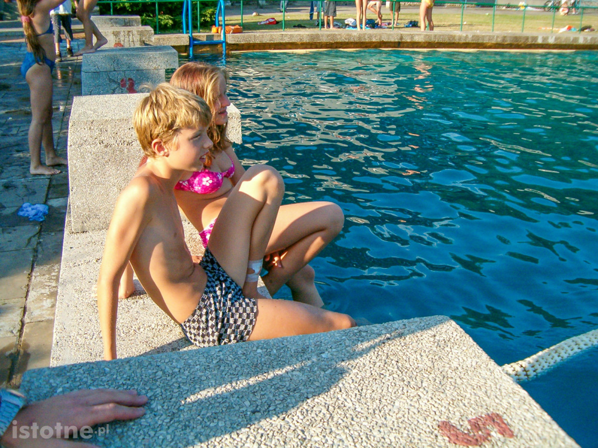 Baseny przy ulicy Spacerowej w Bolesławcu (rok 2004)