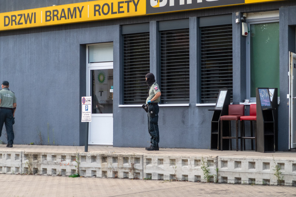 Nalot na nielegalny salon gier w Bolesławcu przy ul. Chrobrego